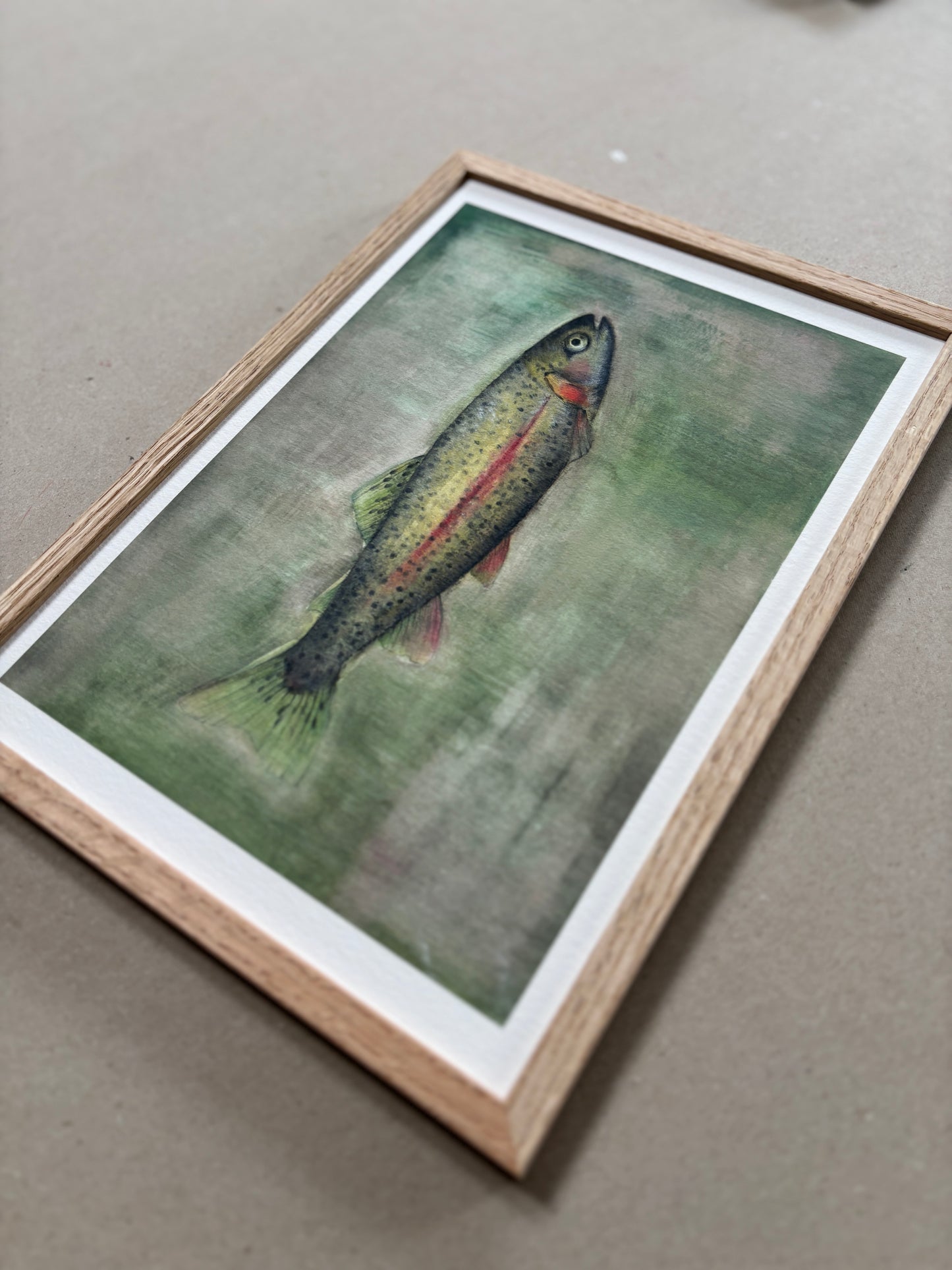 A4 Kunstdruck "Forelle" mit Rahmen Eiche