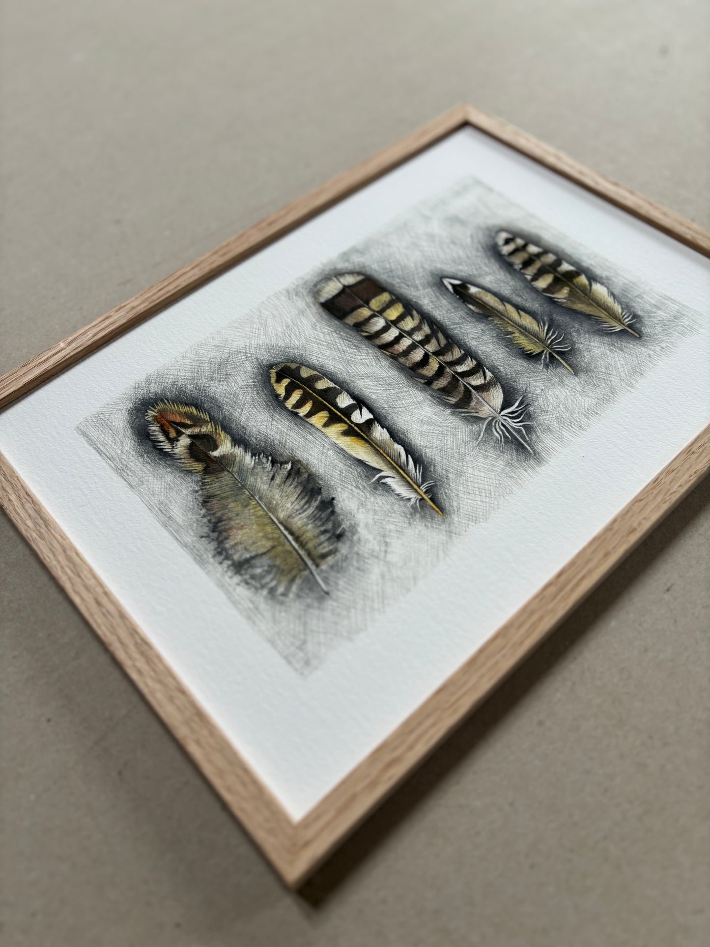 A4 Kunstdruck "Federn" mit Rahmen Eiche