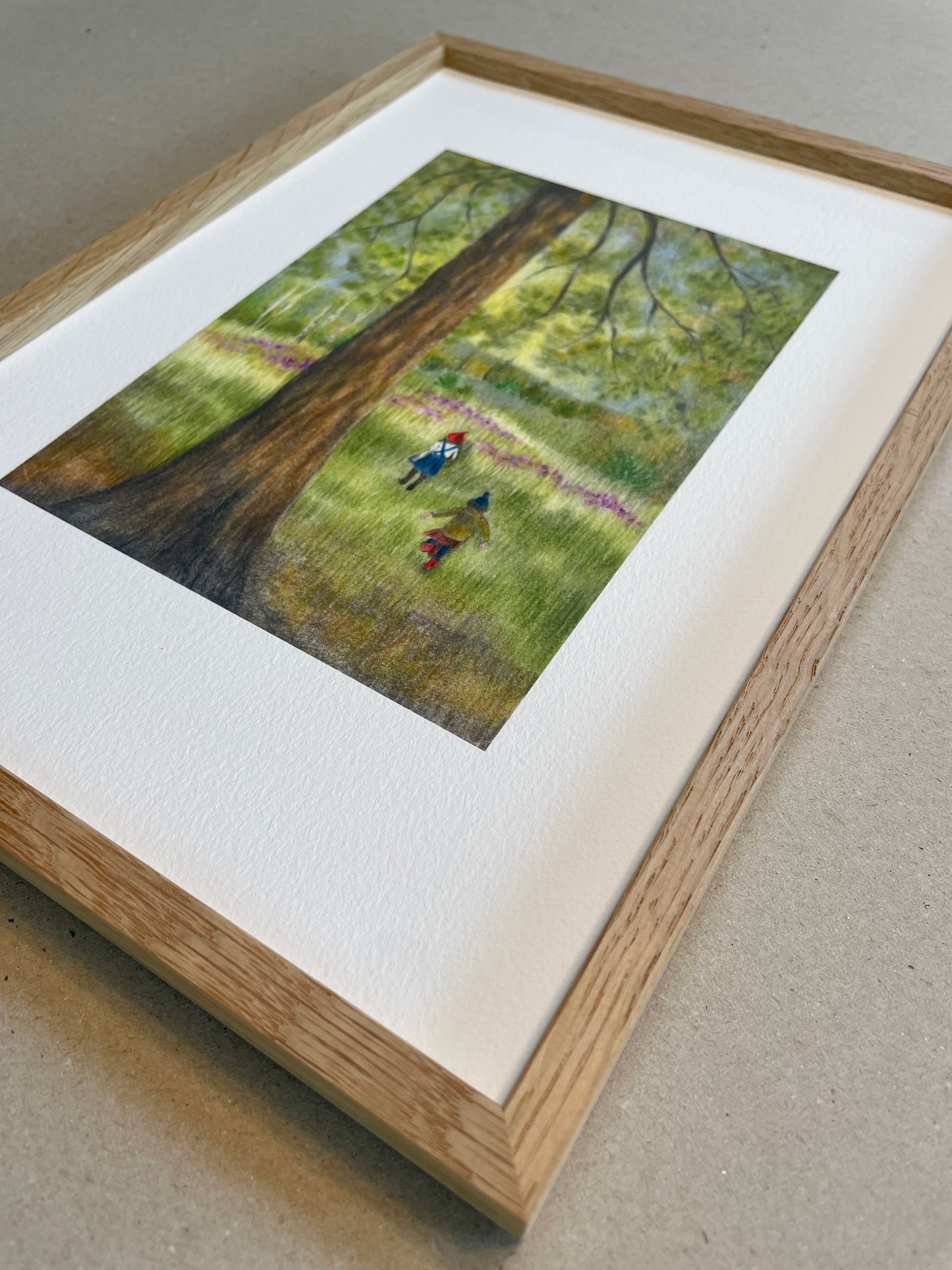A4 Kunstdruck "Kinder in der Natur" mit Rahmen Eiche