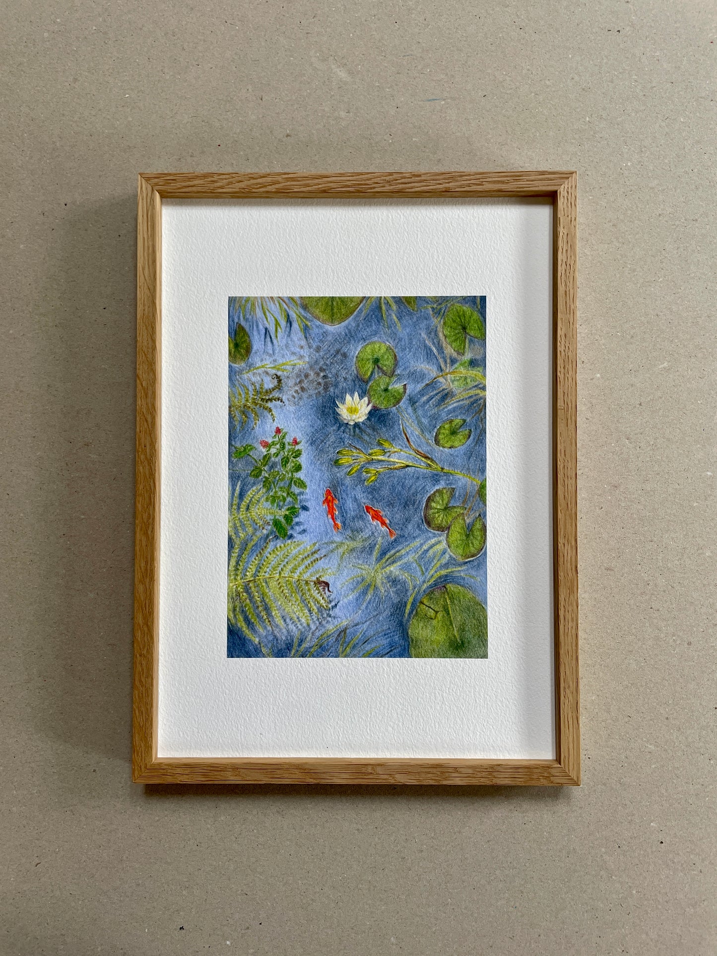 A4 Kunstdruck "Teich mit Fischen" mit Rahmen Eiche