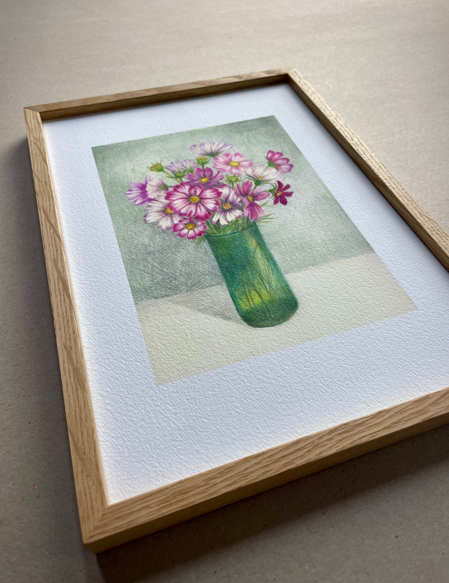 A4 Kunstdruck "Cosmea Blumen" mit Rahmen Eiche
